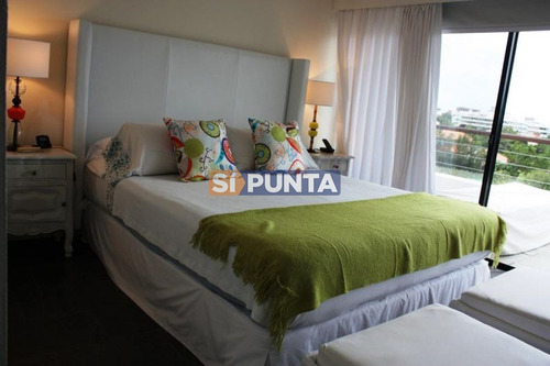 Imagen 4 de 5 de Apartamento En Playa Brava Alquiler