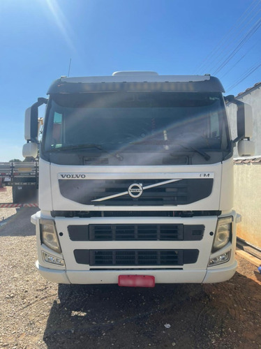 Imagem 3 de 5 de Volvo Fm 370 Branco 2011