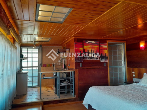 Casa En Venta Con 3 Departamentos Y Un Loft En Valparaíso