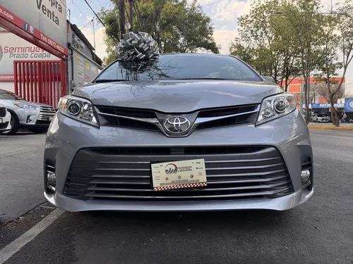 Toyota Sienna 3.5 Xle Piel At