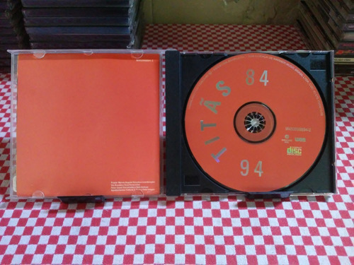 Cd Titãs 84 94 Um (nando Reis/arnaldo Antunes/sérgio Britto)