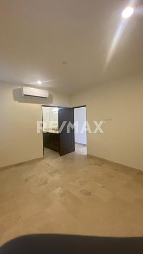 Ventanas 3b 814, Cabo Corridor
