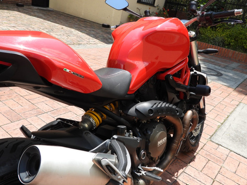 Ducati Monster 1200