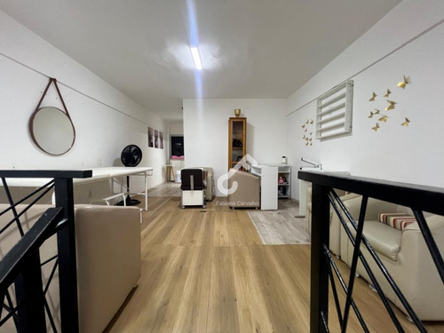Salão De Beleza Completo (porteira Fechada) Em Funcionamento. Localizado No Shopping Canoas (em Frente Ao Camarão De Vilas). R$80.000,00