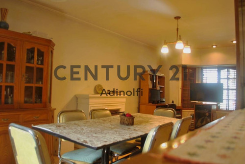 Imagen 11 de 30 de Calle 76 E/ 17 Y 18 - Casa 3 Dormitorios, Quincho Y Parque - Venta Y/o Permuta