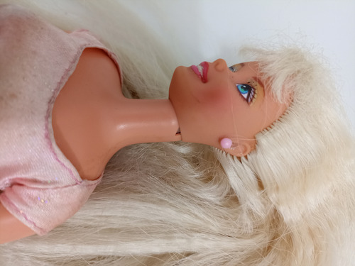 Barbie Maquillaje Sorpresa 90's (Usado)
