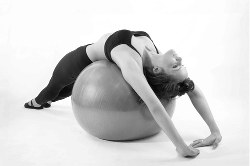 Vinilo Decorativo 50x75cm Pilates Ejercicio Pelota M2