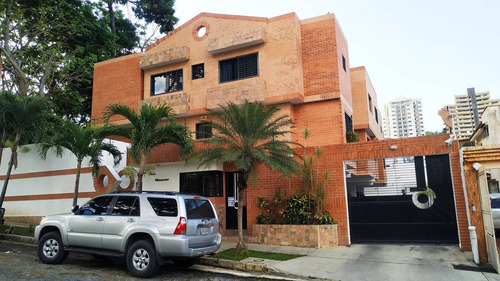 155950 Am* Venta Townhouse El Parral