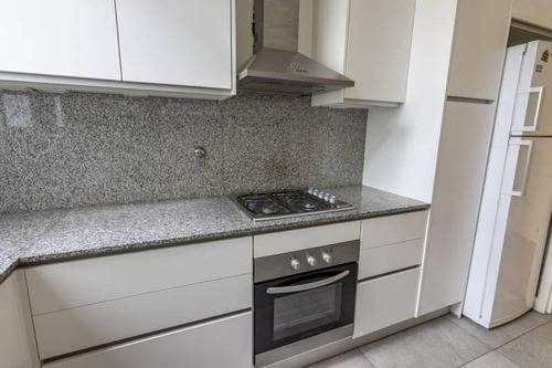 Imagen 3 de 9 de ¡planta Baja Con Jardin, Pleno Recoleta, Con Dormitorio En Suite, Con Lavarropa Y Toilette!