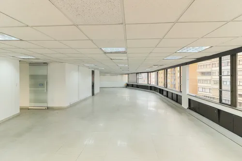 Oficina En Arriendo En Centro Internacional. Cod A1094006