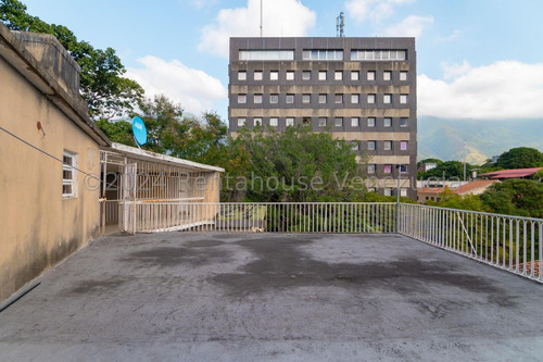 Edificio En Venta En El Bosque Muni. Chacao. Caracas. 24-14946 Fg