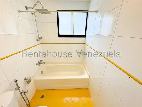 Casa Duplex Con Lindo Jardin En Calle Cerrada En Alquiler Prados Del Este I