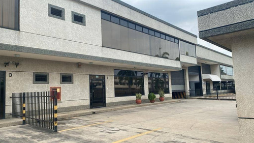 230423  Alquiler De Galpón Con Showroom En Zona Industrial Municipal Norte