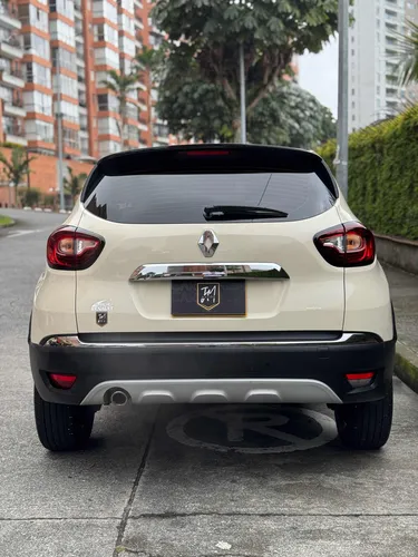 Renault Captur 2.0 Intens Automática