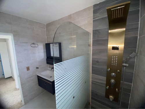 Apartamento En Venta 3er Piso Super Amplio Disponible En Alma Rosa Ii, Santo Domingo Este