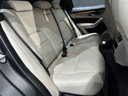 Jaguar F-PACE 3.0 R-Dyn.SE AWD 340cv (Híbrido)