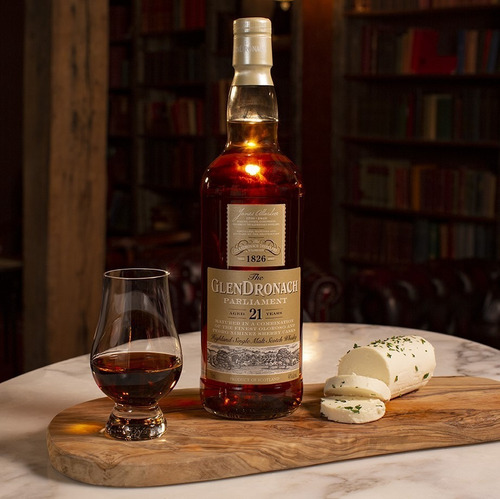 Imagen 3 de 10 de Whisky The Glendronach 21 Años Parliament 700ml En Estuche