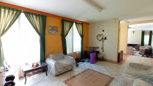 Imagen 12 de 30 de Vendo Hermosa Y Amplia Casa, Ubicada En Un Lugar De Ensueño, Rodeada De Naturaleza, Excelente Precio, 3 Salas, 4 Dormitorios, Alta Plusvalia Y Seguridad