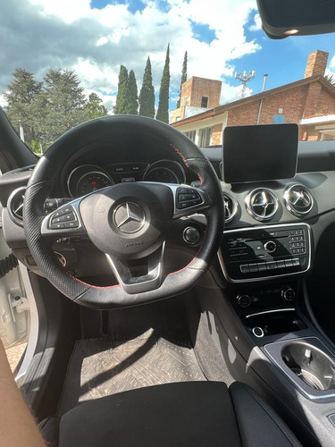 Mercedes-Benz Clase GLA 1.6 Gla250 4 matic Amg-line 211cv