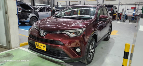 Toyota RAV4 2.0 Street