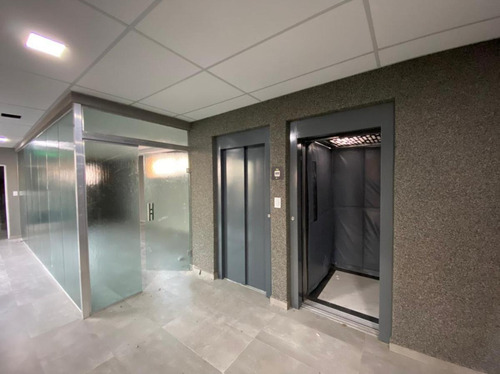 Oficina A Estrenar 55 M² C/ Cochera - Centro (moreno)