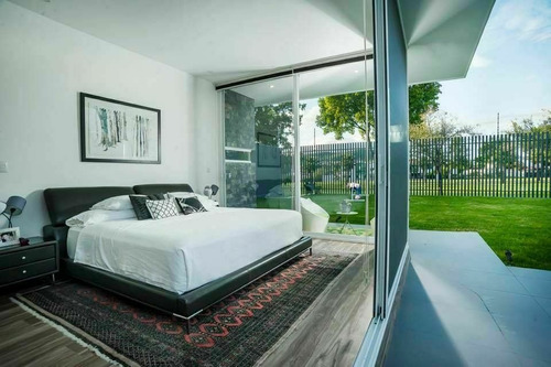 Casa De Ensueño En Venta En Villas Del Mesón