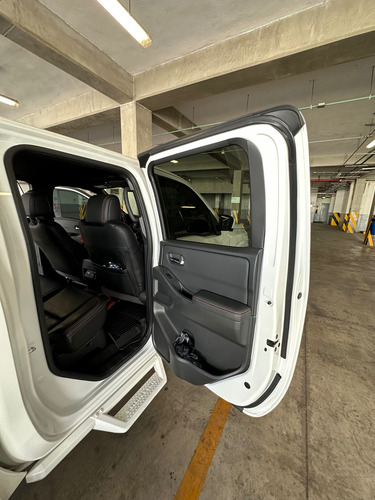 Nissan Frontier 3.8 V6 Pro-4X 4Wd At