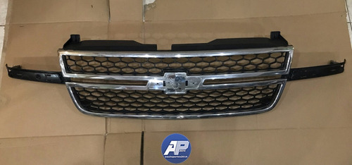 Parrilla Frontal Chevrolet Silverado 04/07  R P P