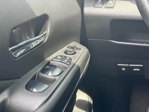 Nissan Kicks ADVANCE MT R17