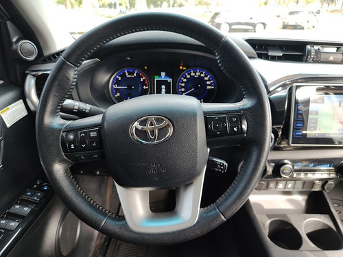 Imagen 3 de 15 de Toyota Hilux 2016 Srx 4x4 At Abasto Motors