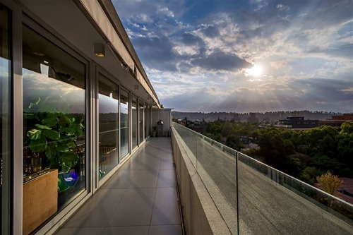 Departamento En Venta De 2 Dorm. En Vitacura