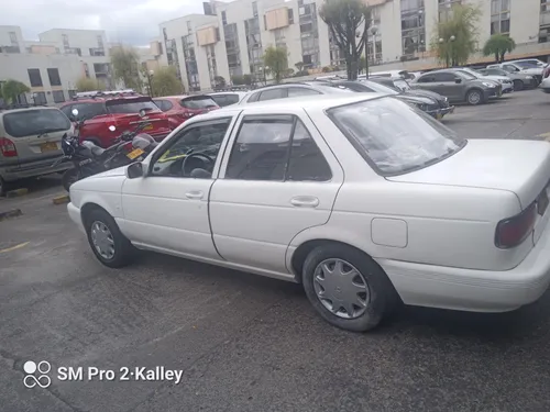 Nissan Sentra 1.6 B13 Std