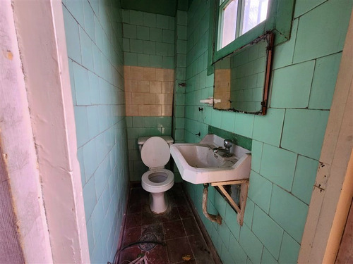Casa En Venta De 5 Dormitorios En Ñuñoa