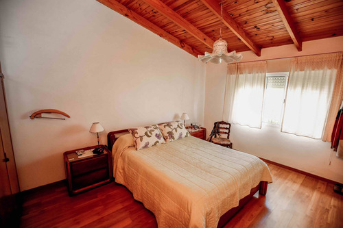 Imagen 12 de 20 de Casa En Venta De Tres Dormitorios Pileta, La Plata