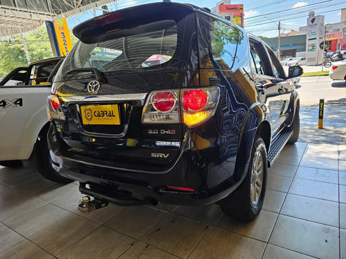 Toyota Hilux SW4 SRV D4-D 4x4 3.0 TDI Dies. Aut