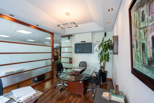 Oficina En Arriendo En La Castellana. Cod A1038737