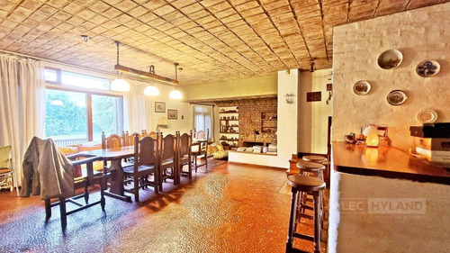 Imagen 5 de 16 de Casa Con Pileta Para Reciclar En Venta En Barrio Parque Aguirre, Acassuso, San Isidro