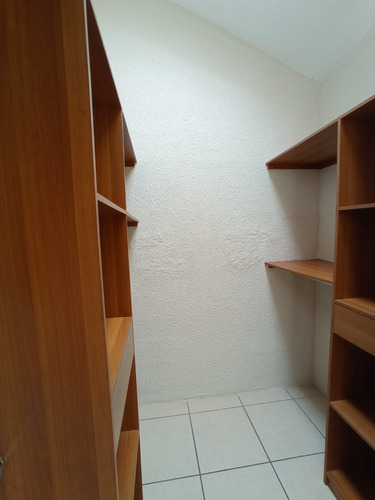 Imagen 18 de 30 de Vendo Hermosa Casa, Ubicada En Sector Preferencial De Alta Plusvalia Y Seguridad, Excelente Condiciones Rodeada De Naturaleza