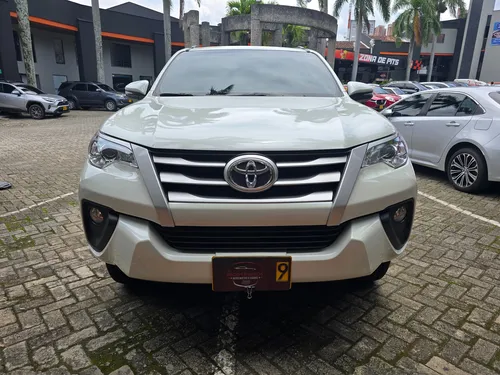 Toyota Fortuner 2.4 Sr Dsl 4x2 Aut 2020