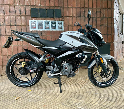 Bajaj Rouser 200 Ns