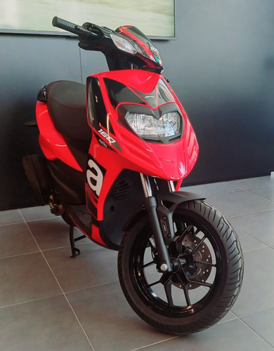 Imagen 11 de 19 de Aprilia Sr 160