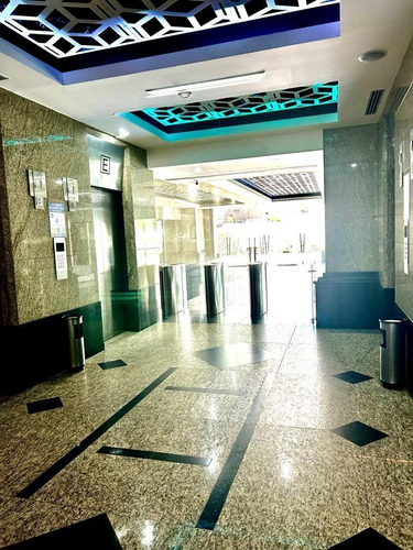 Oficina O Local De 30m2 Acondicionado En Reforma