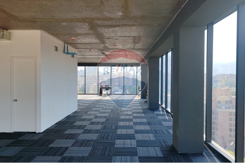 Oficinas En Planta Libre En Los Leones