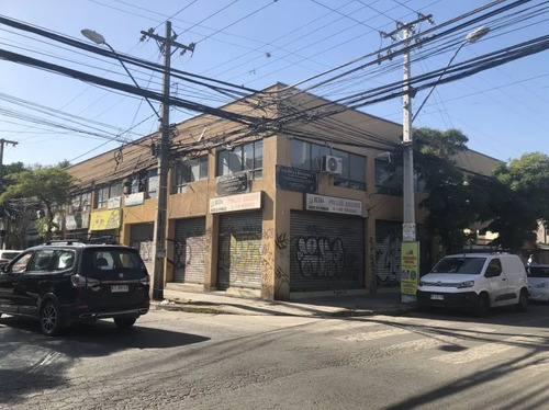 Local Esquina Manuel Rodriguez Con Carmen Luisa Correa Maipu