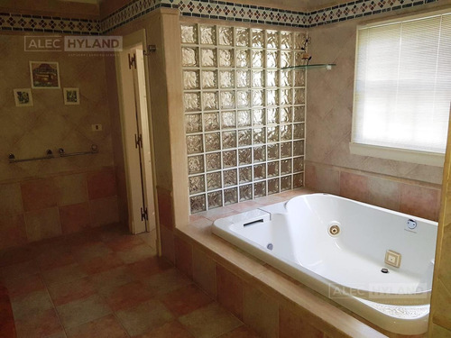 Imagen 26 de 27 de Casa En Venta 7 Ambientes - Acas.-libert./solis