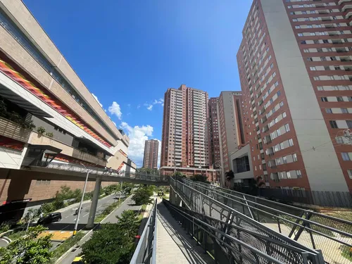 !oportunidad Unica! Apartamento En Primer Piso Con Todo Cerc