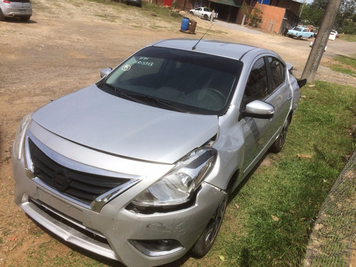 Imagem 3 de 11 de Sucata Nissan Versa 2017 1.6 Cvt Automatico - Rs Auto Peças