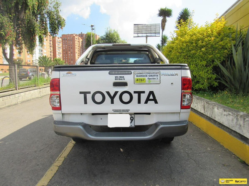 Imagen 4 de 25 de Toyota Hilux 2.5 4x4