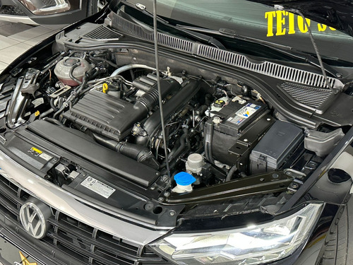 Volkswagen Jetta 1.4 R-line 250 Tsi Flex Aut. 4p