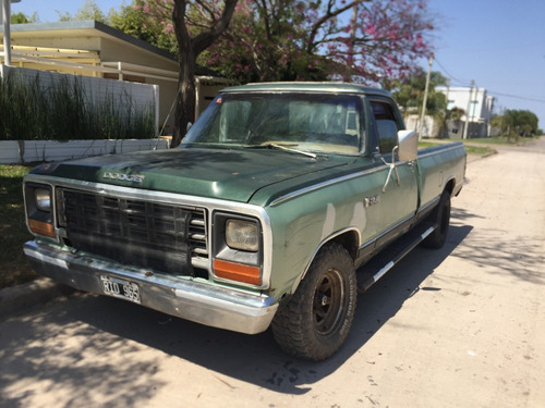 Dodge D 150 Royal